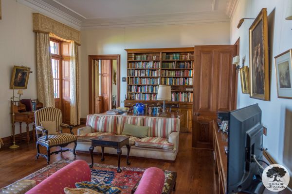 037-library_3