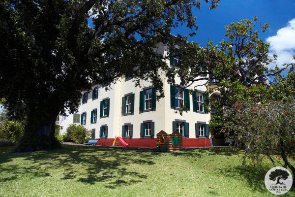 047-main_house